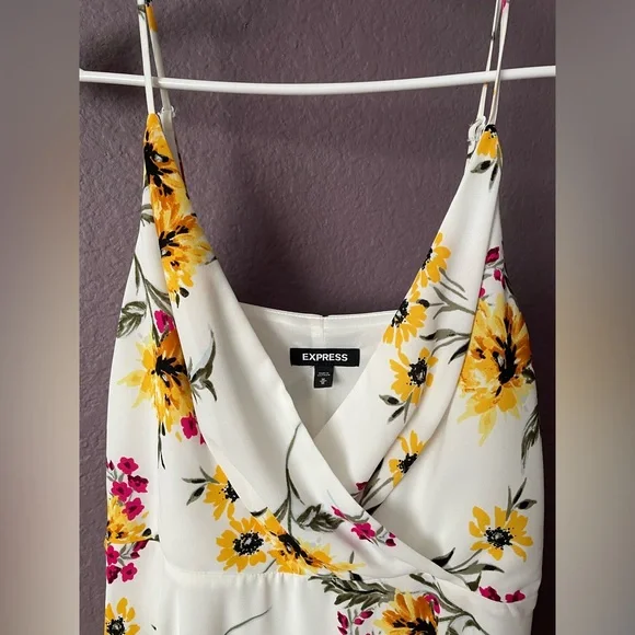 Express Floral Dress - Picture 4 of 4
